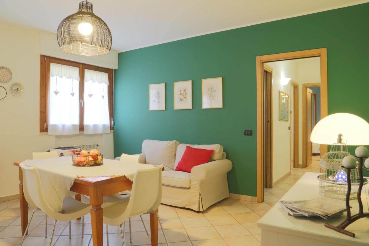 Grazioso Appartamento Della Toscana Poggibonsi Luaran gambar